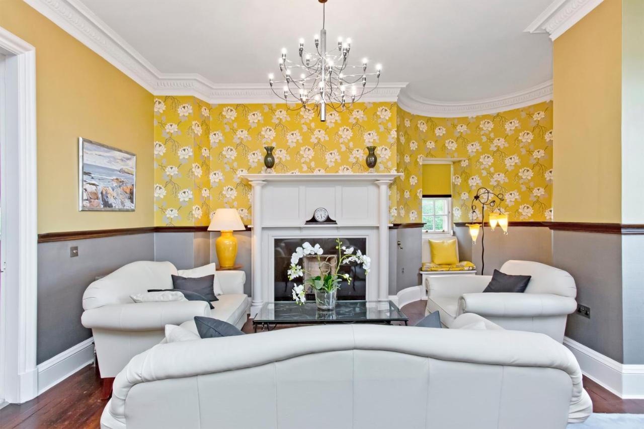 Luxury 3-Bedroom Apartment With Stunning Views At Ramsay Garden Edinburgh Eksteriør billede